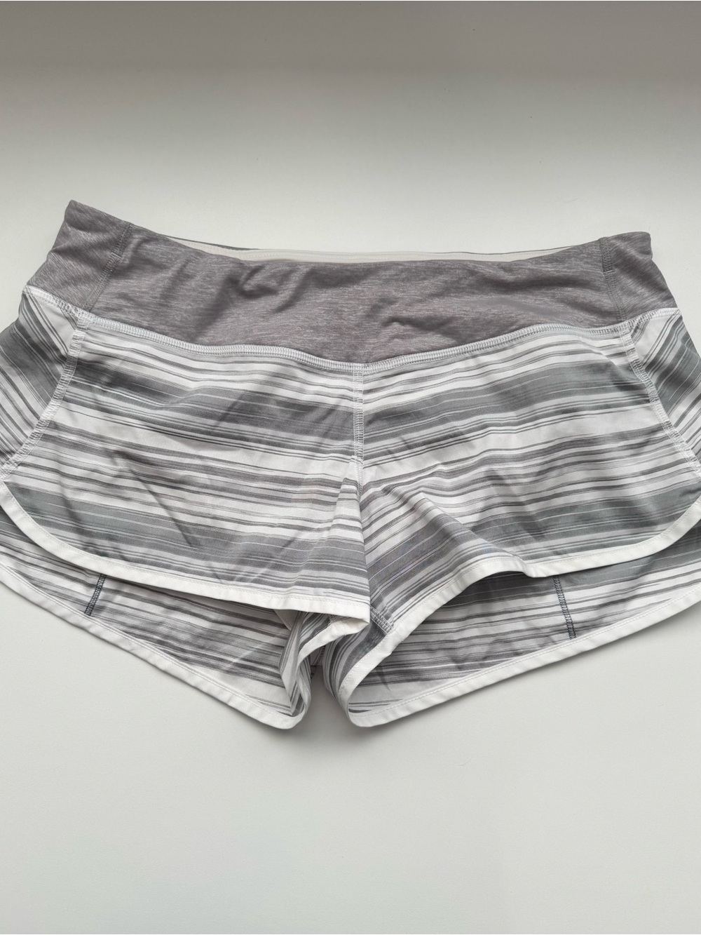 Lululemon Speed Short White & Grey Elevation Stripe Size 8